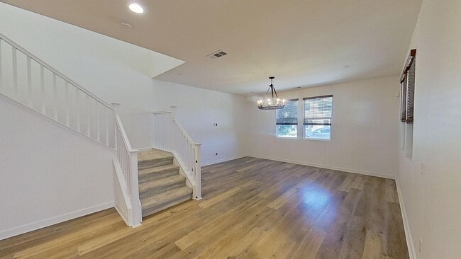 Building Photo - Los Carneros townhouse 3 Bed / 2.5 Bath – ...