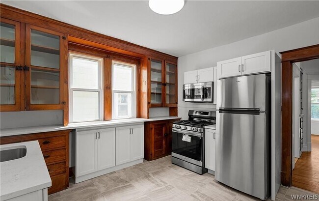 Building Photo - 33 Harding Rd