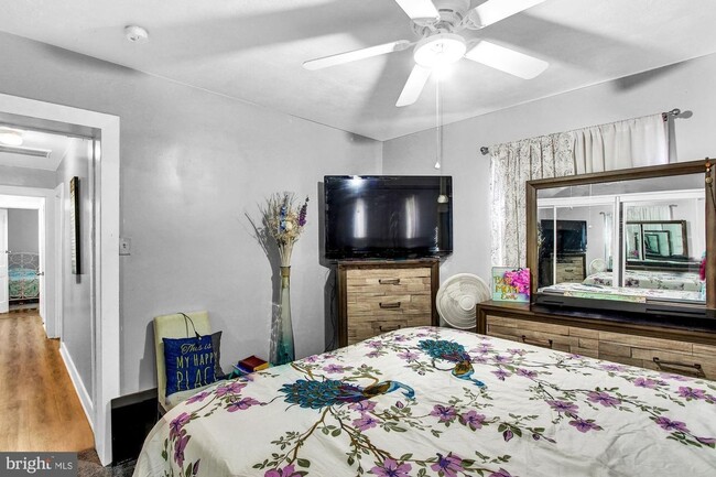 Building Photo - 3-bedroom ranch East York.