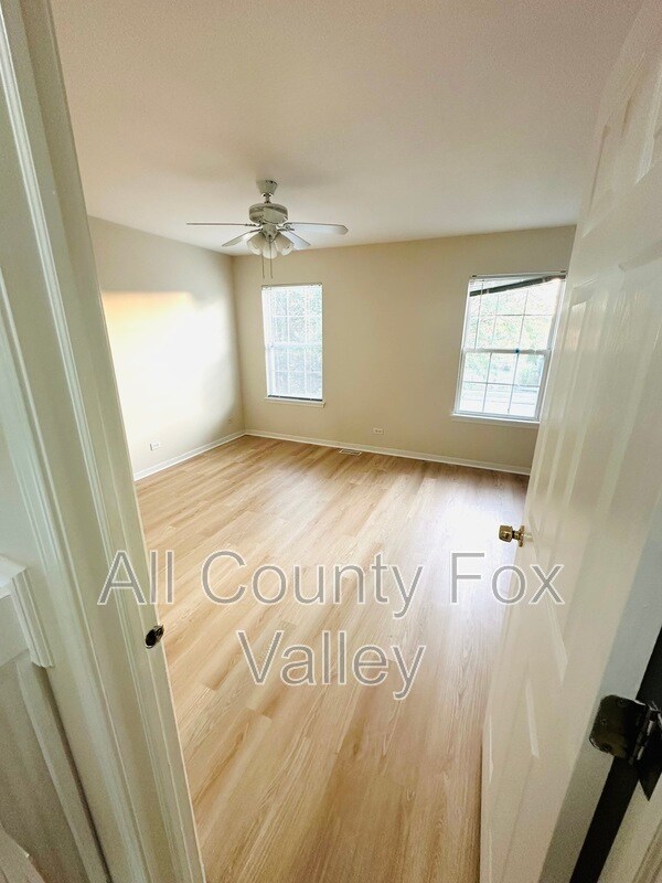 Building Photo - 2842 Cedar Glade Dr