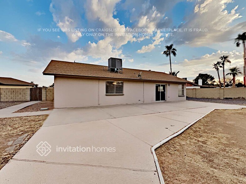 Building Photo - 7460 E Dewan Ave