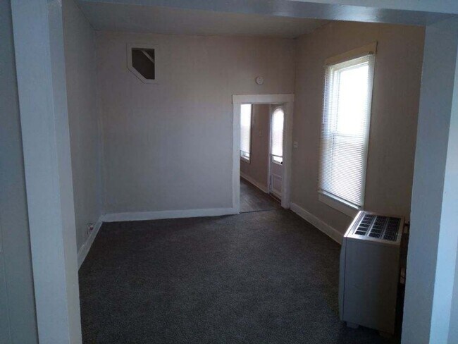 Building Photo - 631 Rawling St
