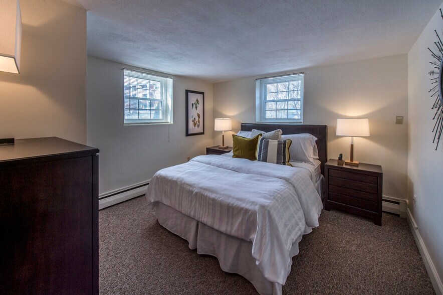 Building Photo - 14 Brattle Ln