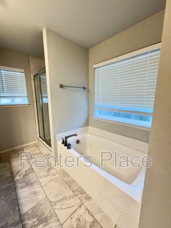 Building Photo - 1402 E New Orleans Pl