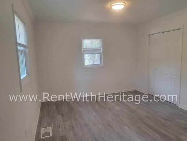 Building Photo - WOW!!! GORGEOUS BRICK RANCH HOME/ TOTALLY ...