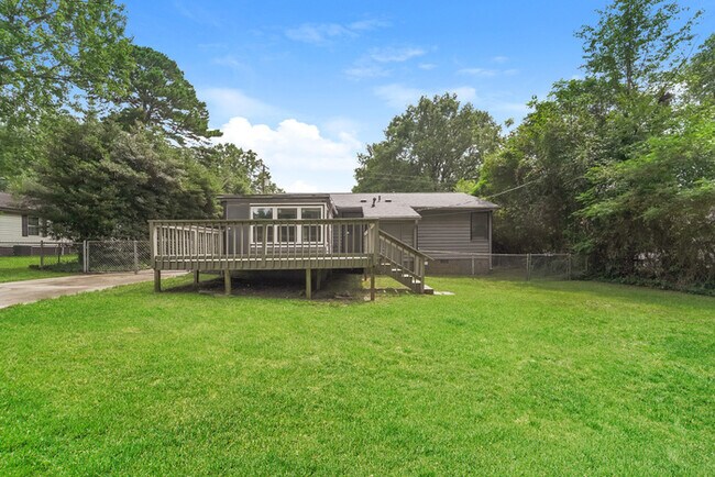 Building Photo - Charming 3 Bedroom in Bessemer City!