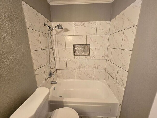 Building Photo - 1309 Greencove Dr