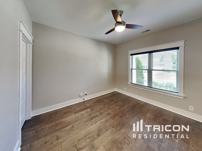 Building Photo - 228 Rockcastle Dr