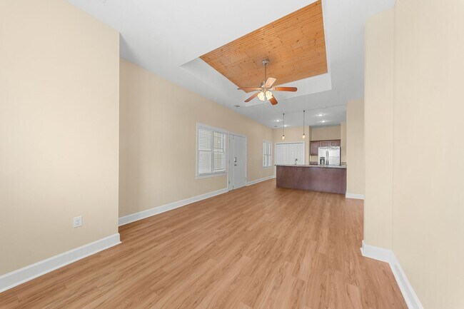 Building Photo - 51 E Main St