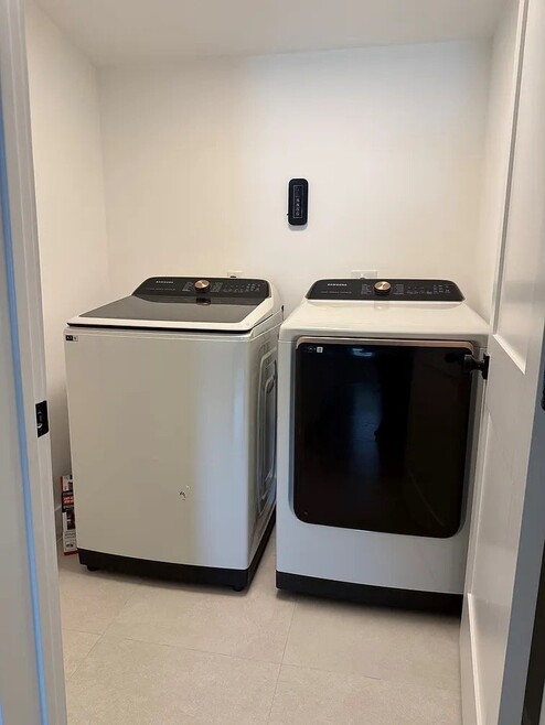 Building Photo - 14273 SW 52nd St