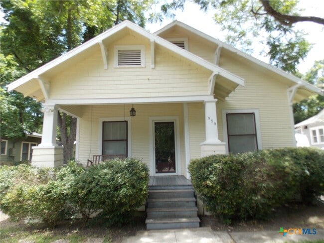 Building Photo - 959 W Lee St