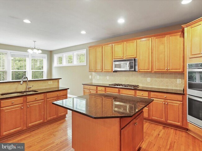 Building Photo - 8500 Indian Paintbrush Way