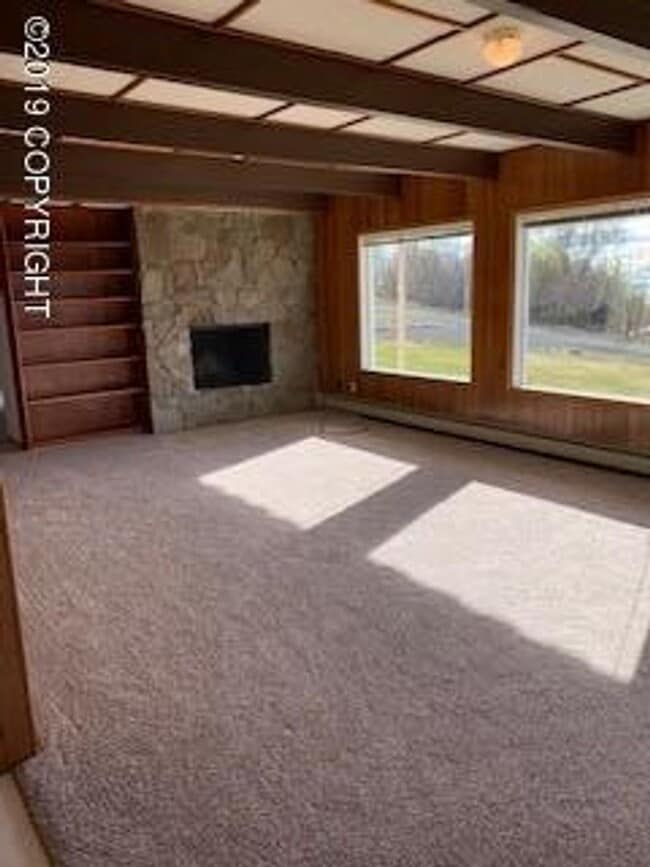 Building Photo - Quiet home in South Anchorage with Views