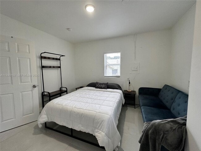 Building Photo - 684 NE 83rd Terrace