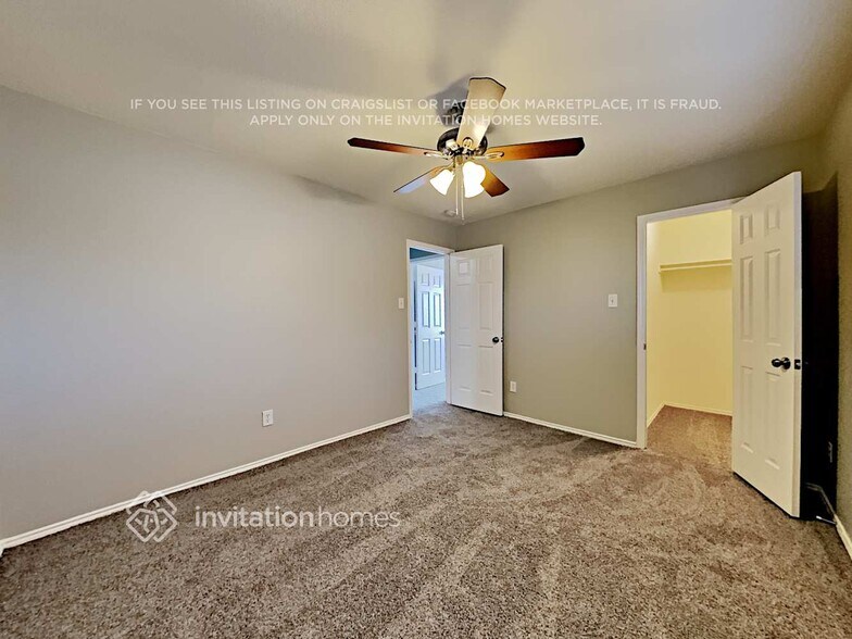 Building Photo - 8609 Chelan Way