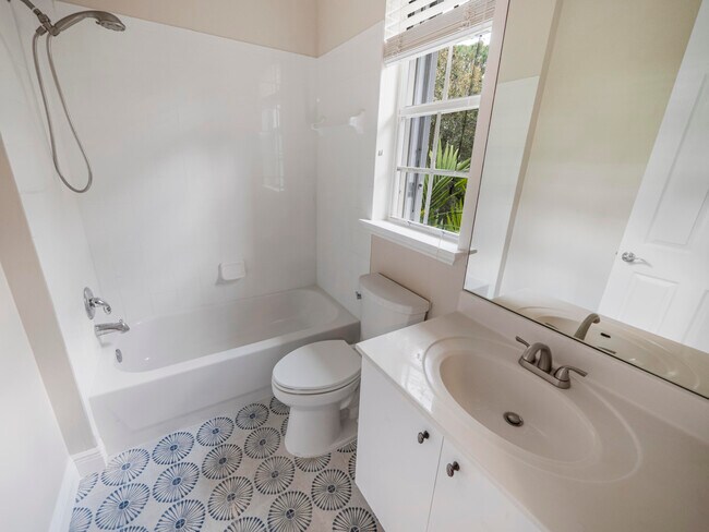 Building Photo - 148 Morning Dew Cir