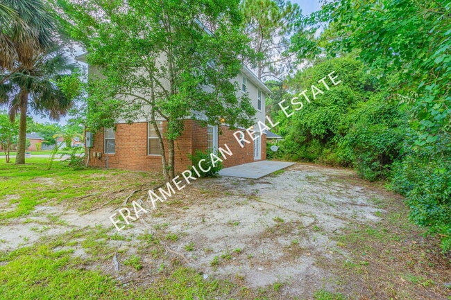 Building Photo - 3884 Mesa Rd