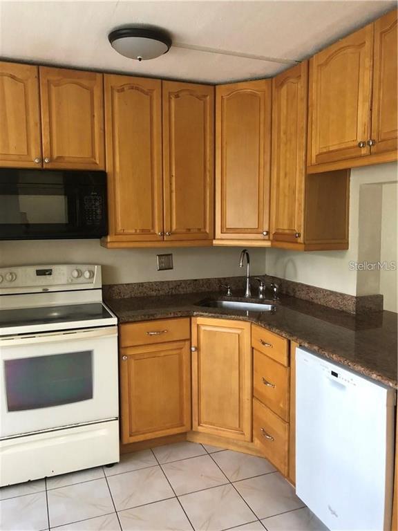 Building Photo - 803 Pine Ridge Rd