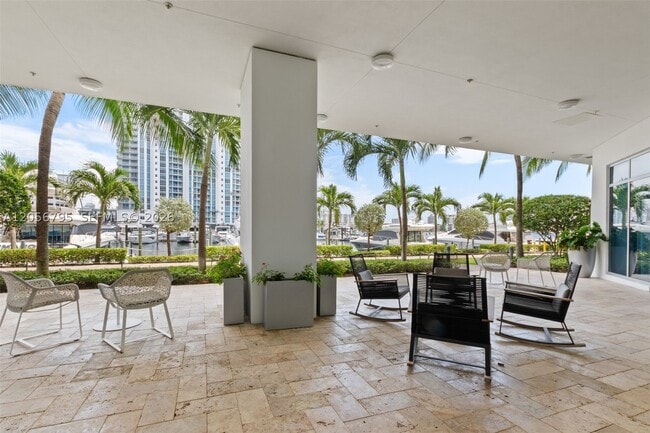 Building Photo - 17111 Biscayne Blvd