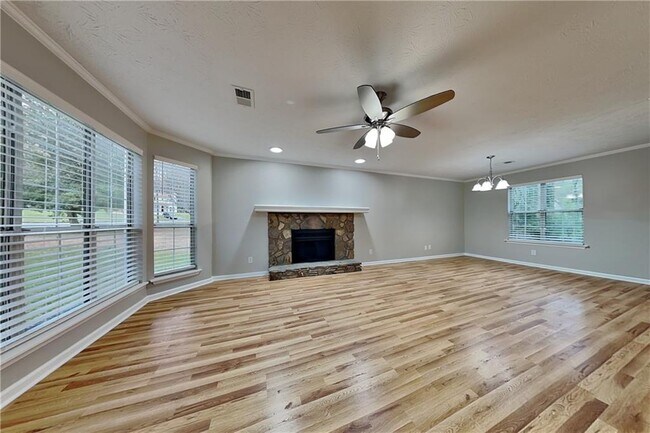 Building Photo - 5652 Longbow Dr