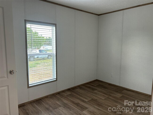 Building Photo - 128 Gatewood Dr