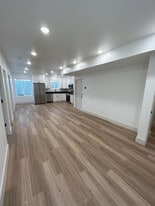 Building Photo - 288 E Center St