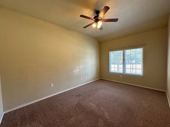 Building Photo - 4422 105th St