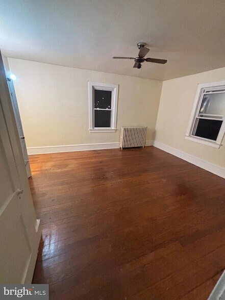 Building Photo - 422 Victoria St