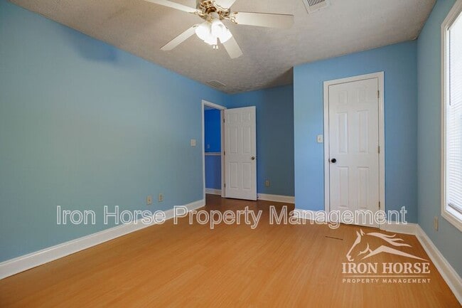 Building Photo - 195 Westchester Cir