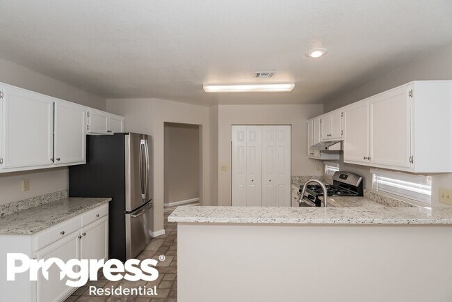 Building Photo - 8024 Festivity Cir