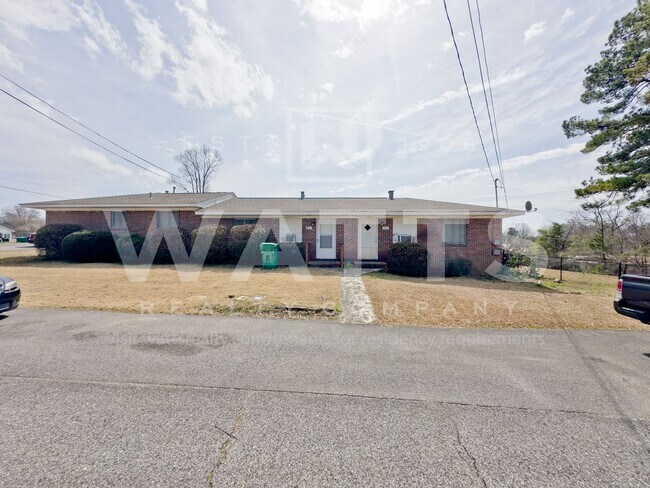 Building Photo - 953 5th St