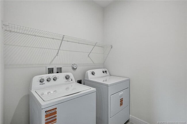 Building Photo - 3487 NW Solange Ct