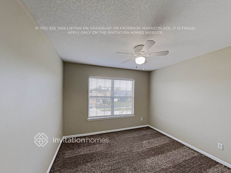 Building Photo - 921 Las Navas Pl