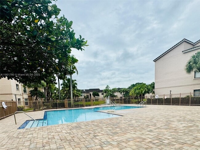 Building Photo - 2900 S University Dr