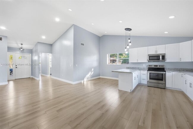 Building Photo - 13550 SW 286th Terrace