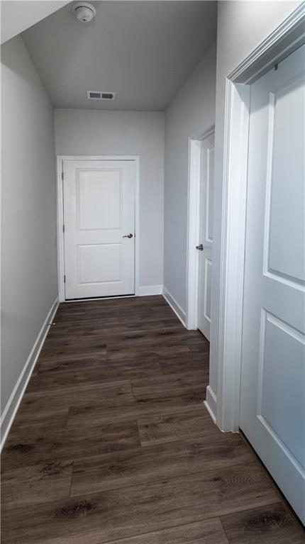 Building Photo - 5687 Villa Crest Dr
