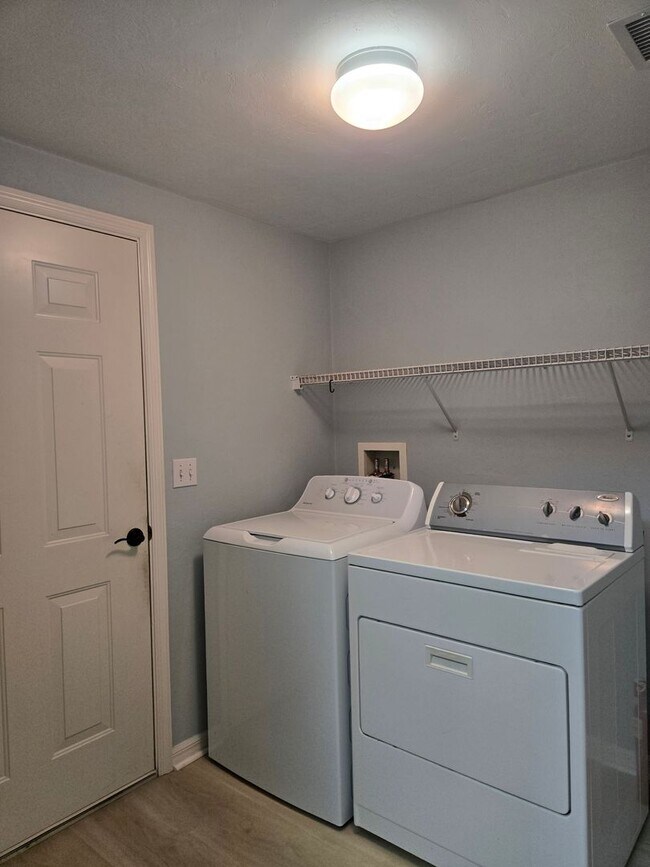 Building Photo - Beautiful & Spacious 3-Bedroom Home in Gated Community – 2-Car Garage!