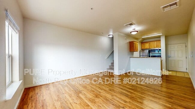 Building Photo - 110 5th St