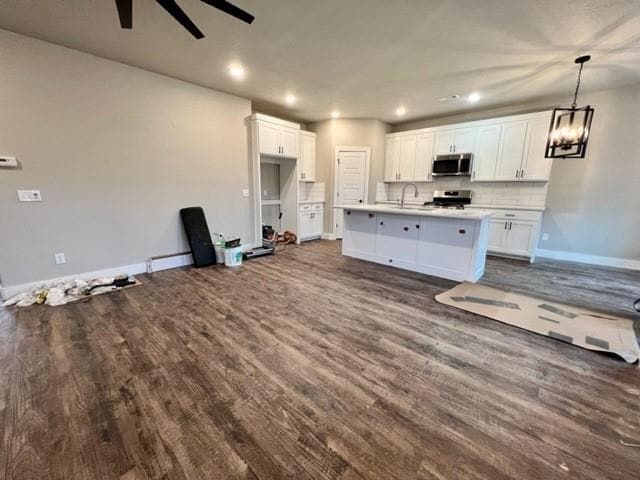 Building Photo - 2735 S Olive Ct