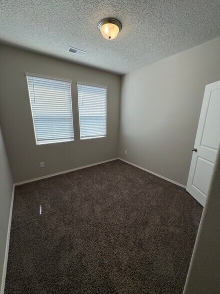 Building Photo - 1741 Nicho Ct NW