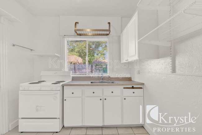 Building Photo - 515 Monterey St