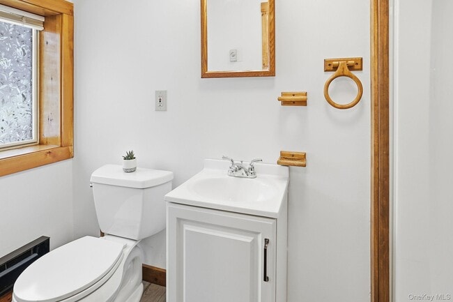 Building Photo - 744 Milltown Rd