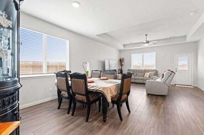 Building Photo - 16635 Olivewood Ln