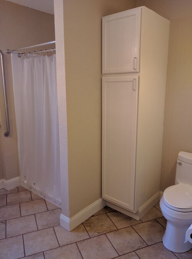 Building Photo - Norfolk