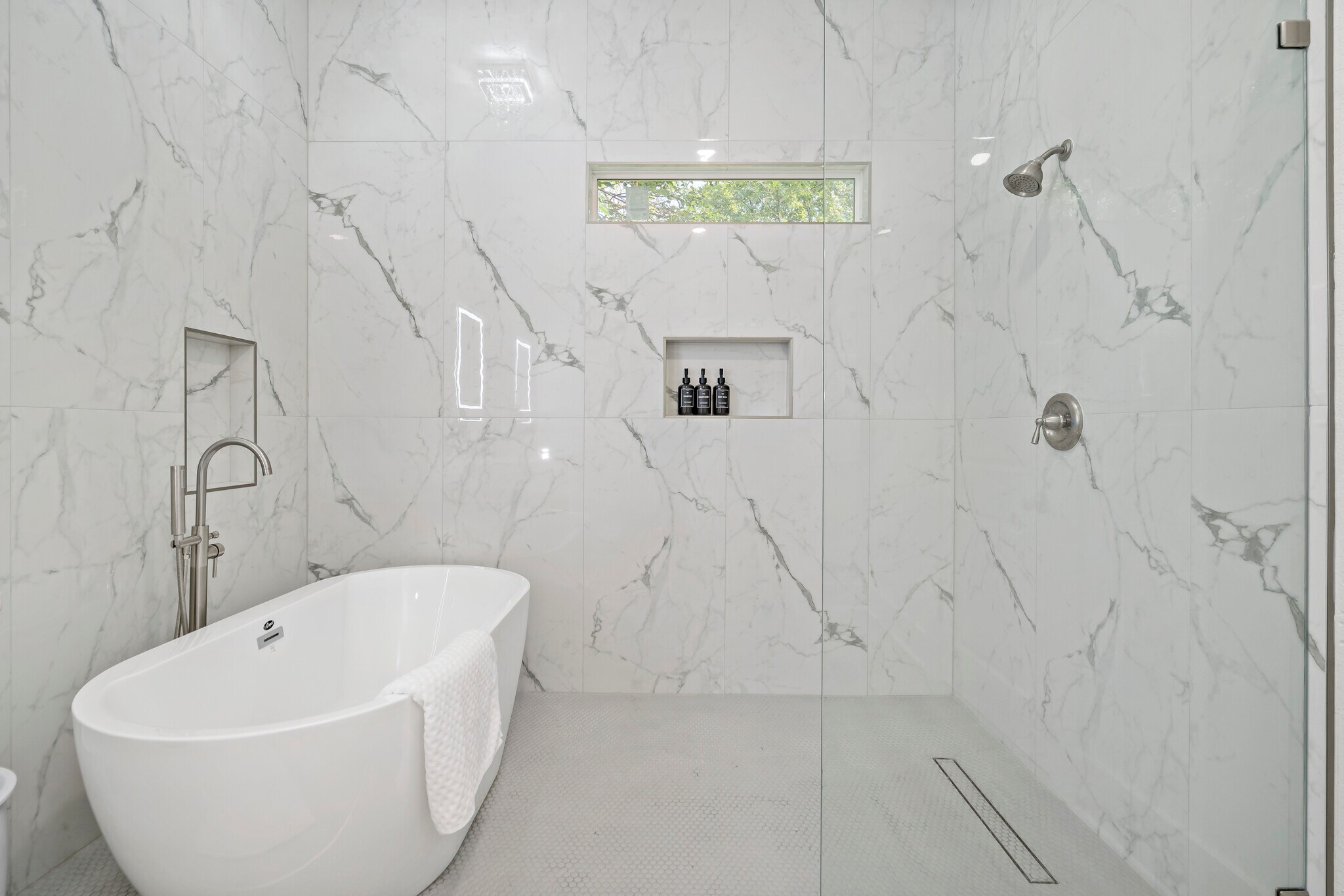 Building Photo - 506 E Evergreen St