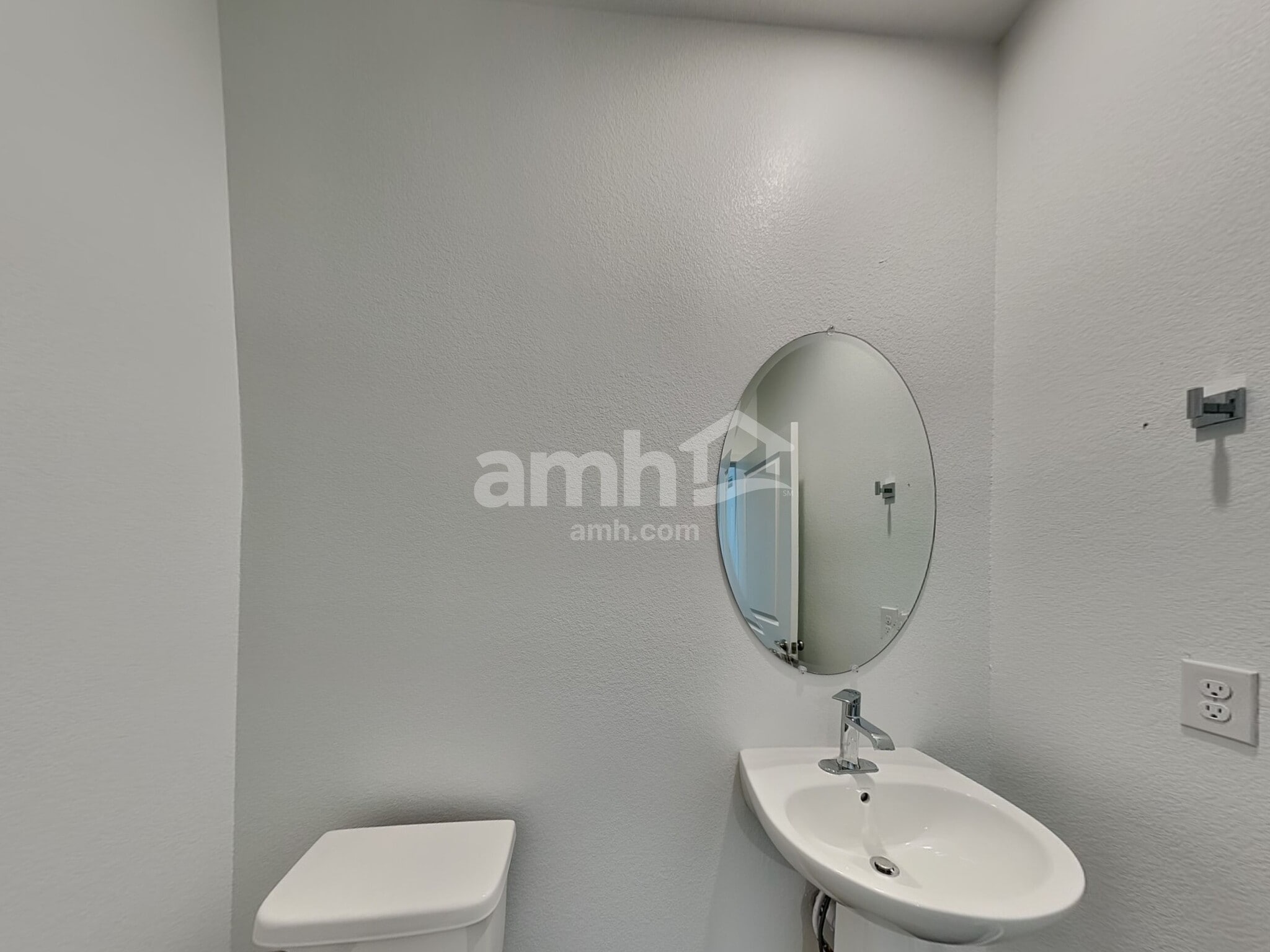 Building Photo - 8815 N 171st Dr