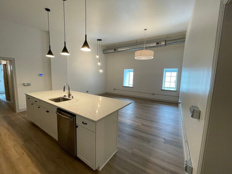 Kitchen View 1 - 117 W Columbus Ave