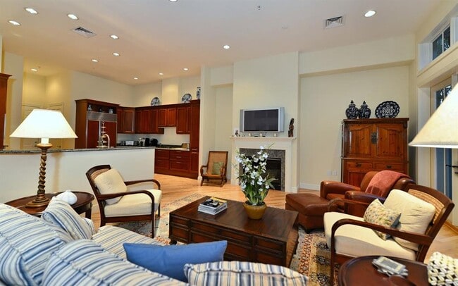 Building Photo - 1080 Seagrove Ln