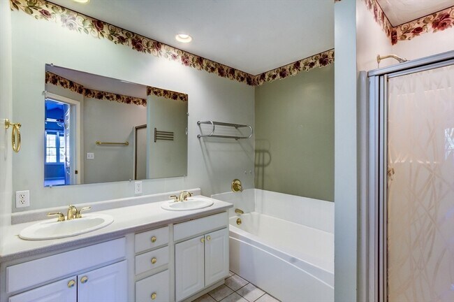 Building Photo - 28 Ptarmigan Dr