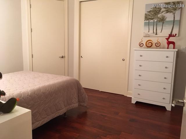 Building Photo - 320 1st St N